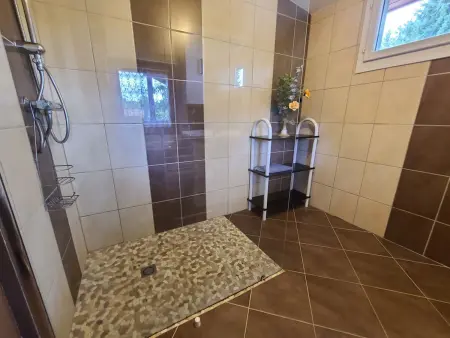 Gîte confortable à Plombières-les-Bains, proche thermes, nature et ski - Photo 4