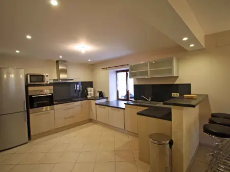 Grande maison avec cheminée, proche nature, idéale pour familles et amis, animaux admis. - Photo 3