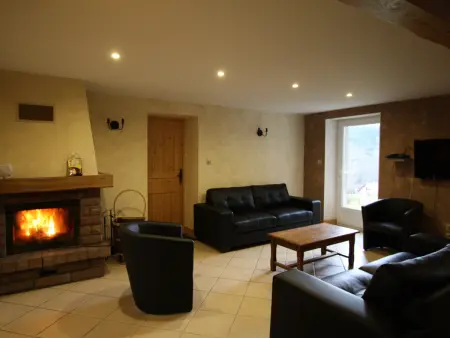 Grande maison avec cheminée, proche nature, idéale pour familles et amis, animaux admis. - Photo 4