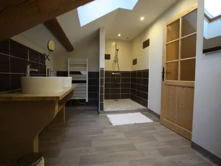 Grande maison avec cheminée, proche nature, idéale pour familles et amis, animaux admis. - Photo 12