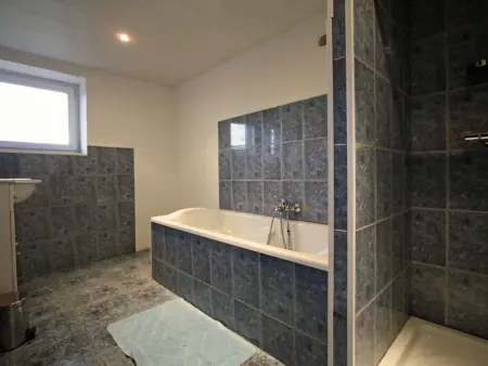 Grande maison avec cheminée, proche nature, idéale pour familles et amis, animaux admis. - Photo 14