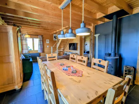 Chalet tout confort avec terrasse et poêle, animaux acceptés - Photo 3