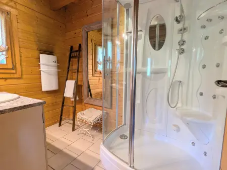 Chalet tout confort avec terrasse et poêle, animaux acceptés - Photo 8