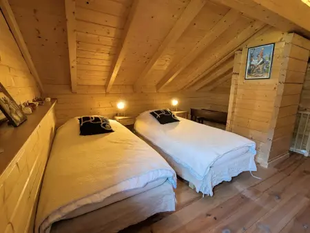 Chalet tout confort avec terrasse et poêle, animaux acceptés - Photo 13
