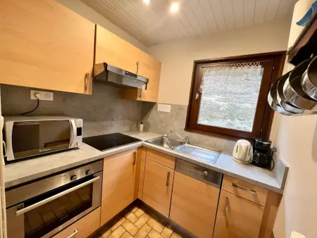Chalet cosy en bordure de forêt avec wifi, terrasse et équipements complets à Rochesson - Photo 2