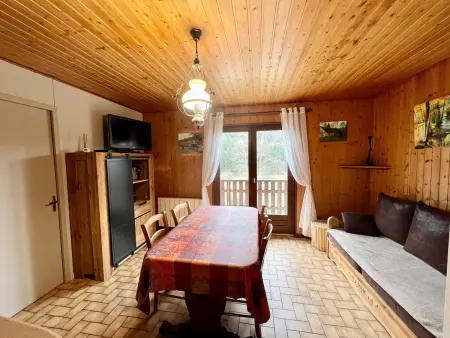 Chalet cosy en bordure de forêt avec wifi, terrasse et équipements complets à Rochesson - Photo 5
