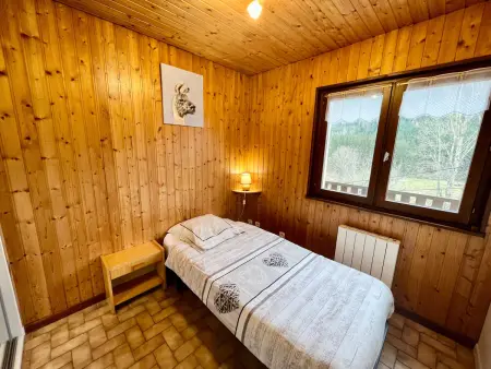 Chalet cosy en bordure de forêt avec wifi, terrasse et équipements complets à Rochesson - Photo 6