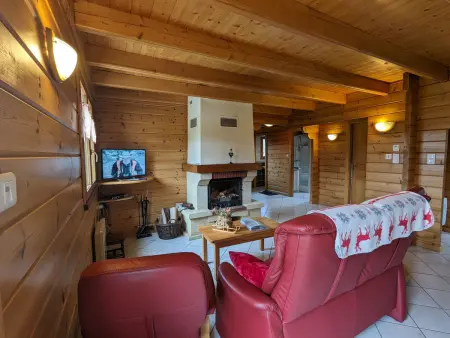 Chalet chaleureux avec terrasse, proche forêt et sentier, à 15 km des stations de ski de Gérardmer - Photo 3