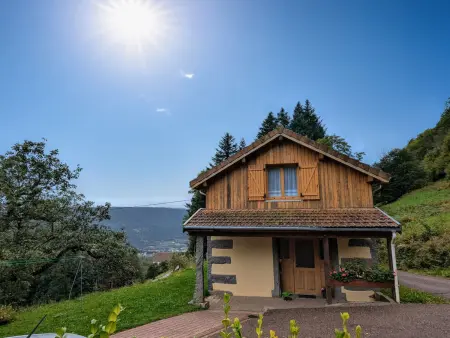 Maison montagnarde rénovée avec cheminée et randonnées - Photo 1