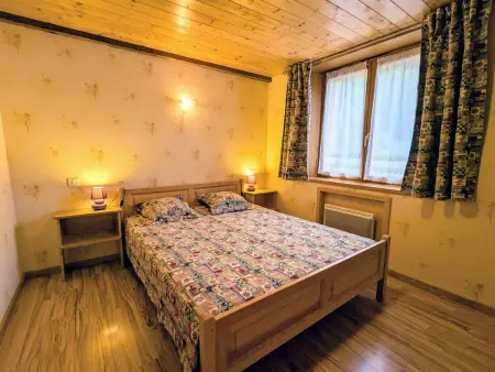 Maison montagnarde rénovée avec cheminée et randonnées - Photo 7