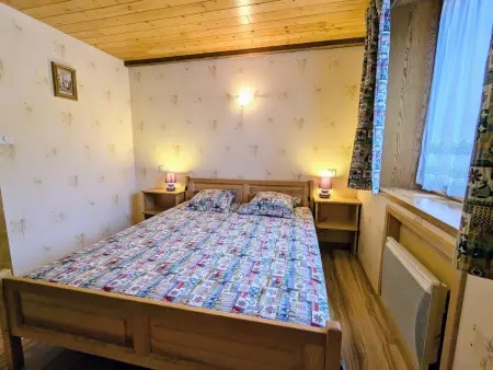 Maison montagnarde rénovée avec cheminée et randonnées - Photo 8