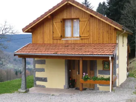 Maison montagnarde rénovée avec cheminée et randonnées - Photo 15