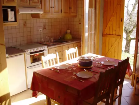 Maison montagnarde rénovée avec cheminée et randonnées - Photo 19