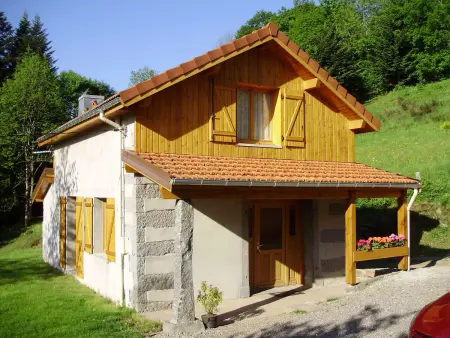 Maison montagnarde rénovée avec cheminée et randonnées - Photo 23
