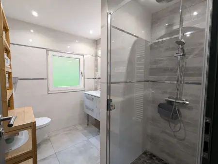 Évasion Vosgienne: Chalet de Luxe, Spa, Sauna, Proche Randos et Stations de Ski - Photo 29
