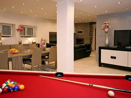 Ferme Vosgienne rénovée avec spa, sauna, jacuzzi, billard et étang privé en pleine nature - Photo 6