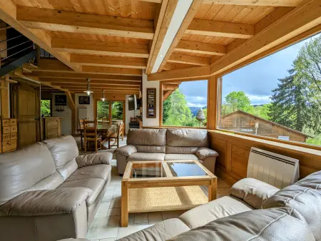 Chalet bois à Liézey : confort moderne, terrasse, proximité Gérardmer et chemins pédestres - Photo 4