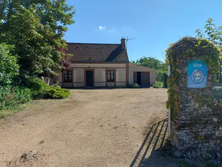 Charmante Maison Rénovée avec Jardin, BBQ et Loisirs à La Saucelle - Photo 21