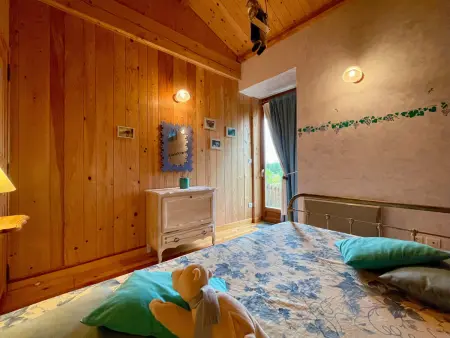 Maison Ancienne au Calme avec Cheminée et Équipements Bébé, Proche de Saugues - Photo 9