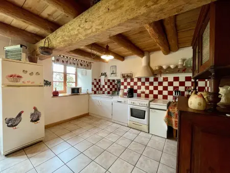 Maison Ancienne au Calme avec Cheminée et Équipements Bébé, Proche de Saugues - Photo 19