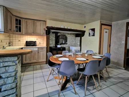 Maison de bourg restaurée avec cour privative au coeur d'un village paisible, proche gorges de l'Allier et sites historiques - Photo 7