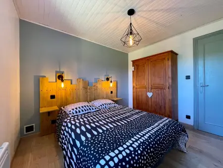 Maison familiale 4 chambres avec jardin, cheminée, poêle à bois, parking et Wi-Fi - Photo 4