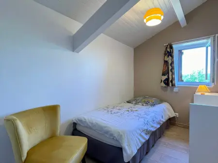 Maison familiale 4 chambres avec jardin, cheminée, poêle à bois, parking et Wi-Fi - Photo 9