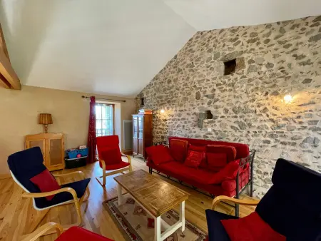 Maison familiale 4 chambres avec jardin, cheminée, poêle à bois, parking et Wi-Fi - Photo 16