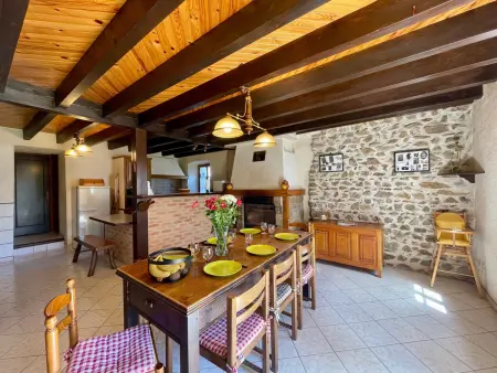 Maison familiale 4 chambres avec jardin, cheminée, poêle à bois, parking et Wi-Fi - Photo 19