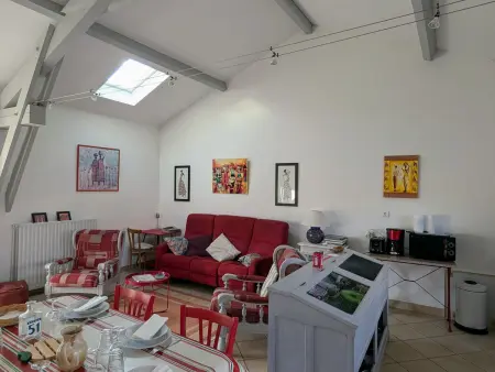 Gîte familial au cœur des gorges de la Loire avec équipements bébé et loisirs extérieurs - Photo 5