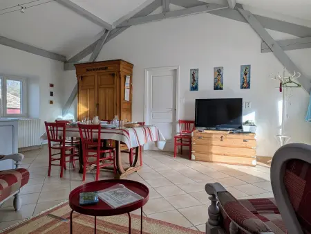 Gîte familial au cœur des gorges de la Loire avec équipements bébé et loisirs extérieurs - Photo 19