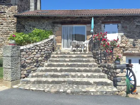 Gîte familial au cœur des gorges de la Loire avec équipements bébé et loisirs extérieurs - Photo 21