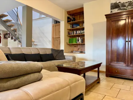 Gîte familial restauré avec jardin clos, équipements bébé, animaux acceptés, proche St-Julien-Chapteuil - Photo 3