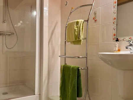 Gîte familial restauré avec jardin clos, équipements bébé, animaux acceptés, proche St-Julien-Chapteuil - Photo 16