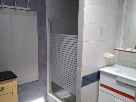 Charmante maison rénovée à la ferme, idéale pour familles, à proximité de pêche et nature - Photo 11