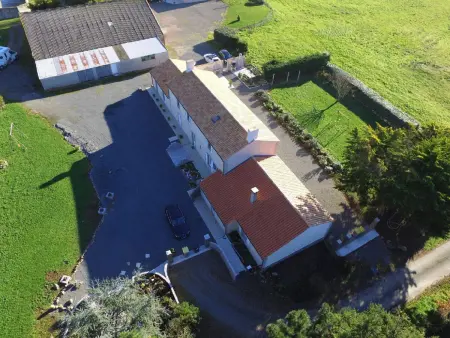Charmante maison rénovée à la ferme, idéale pour familles, à proximité de pêche et nature - Photo 14
