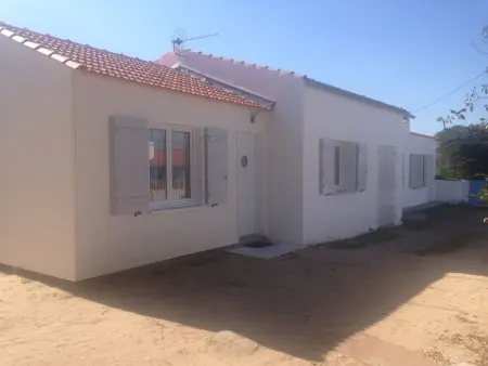 Maison rénovée proche mer avec terrasse, parking privé et wifi à Barbâtre - Photo 18