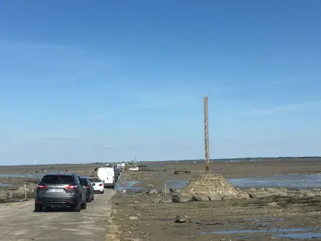 Maison rénovée proche mer avec terrasse, parking privé et wifi à Barbâtre - Photo 24