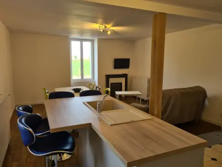 Maison paisible entre Berry et Creuse avec jardin clos, terrasse et parking privé - Photo 9