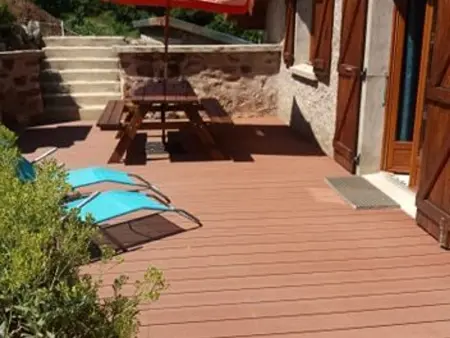 Charmant meublé au calme, proche cascades, randos, chevaux, parking et terrasse privée, WiFi gratuit - Photo 9