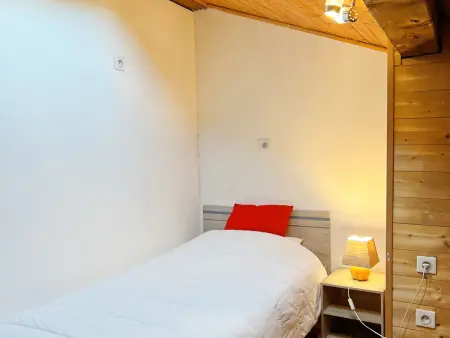 Chalet au centre de Samoëns avec jardin et cheminée - Photo 10