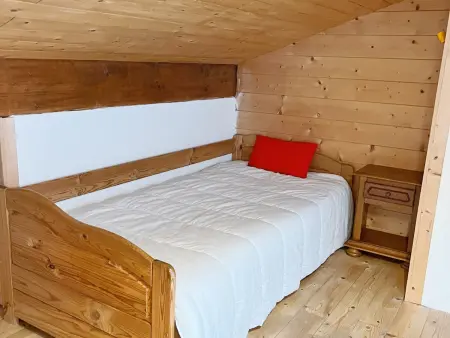 Chalet au centre de Samoëns avec jardin et cheminée - Photo 11