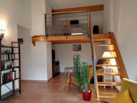Gîte rénové au calme avec Parking privé et Wifi gratuit à Saint-Étienne-Lardeyrol - Photo 5