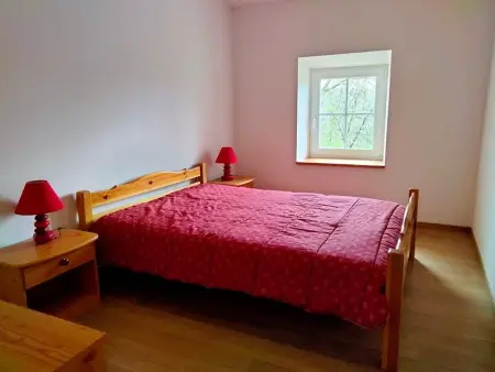 Gîte rénové au calme avec Parking privé et Wifi gratuit à Saint-Étienne-Lardeyrol - Photo 7
