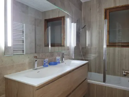 Chalet spacieux 4/5 pièces, terrasse, jardin, 8/10 pax, Pra Loup - Photo 3