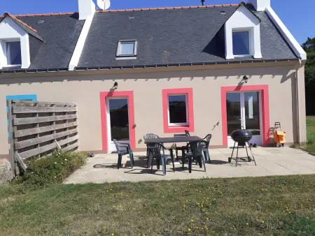 Maison mitoyenne 3 chambres avec jardin proche plage à Sauzon - Photo 2