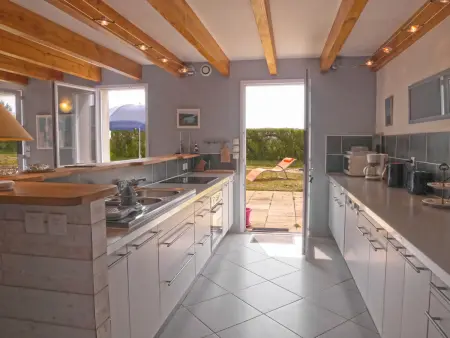 Maison mitoyenne 3 chambres avec jardin proche plage à Sauzon - Photo 4