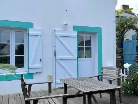Maison mitoyenne à 200m de la plage, village de Samzun, avec jardin - Photo 6
