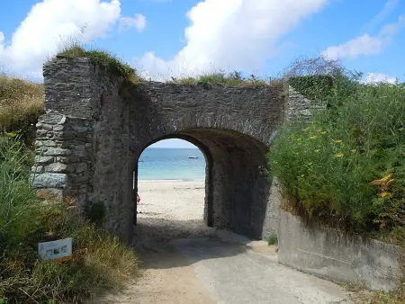 Maison mitoyenne à 200m de la plage, village de Samzun, avec jardin - Photo 8