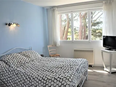 Maison rénovée 5 pièces, à 5 min de la plage, jardin clôturé, Wi-Fi, animaux acceptés - Photo 9